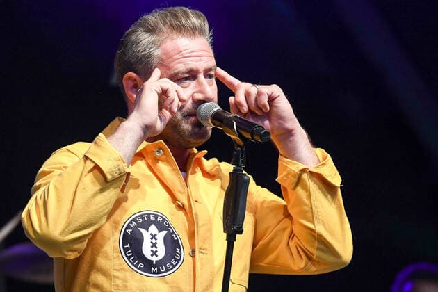 14 08 2021, xlakx, Entertaiment Musik, SASHA und Band auf der Freilichtbühne Eisenhuettenstadt emspor, v l The anniversary concert for 70 years plus 1 Werk Stadt by SASHA with band Anniversaries are always an occasion for a big
