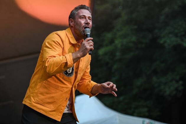 14 08 2021, xlakx, Entertaiment Musik, SASHA und Band auf der Freilichtbühne Eisenhuettenstadt emspor, v l The anniversary concert for 70 years plus 1 Werk Stadt by SASHA with band Anniversaries are always an occasion for a big