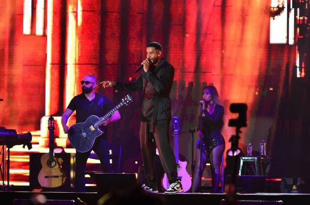 MIAMI GARDENS, FL - AUGUST 14: Romeo Santos of Dominican-American Bachata Group Aventura performs on stage during the Inmortal Tour at Hard Rock Stadium on August 14, 2021 in Miami Gardens, Florida. Copyright: xmpi10x