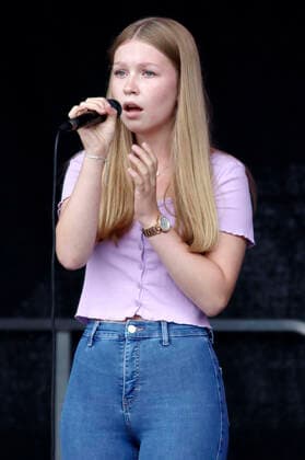 Lisa Marie Ramm live at the anniversary festival 750 years Bramfeld at the market place Bramfeld Hamburg, 15 08 2021 Foto:xgbrcix xFuturexImage