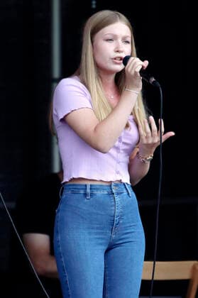 Lisa Marie Ramm live at the anniversary festival 750 years Bramfeld at the market place Bramfeld Hamburg, 15 08 2021 Foto:xgbrcix xFuturexImage