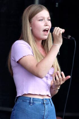 Lisa Marie Ramm live at the anniversary festival 750 years Bramfeld at the market place Bramfeld Hamburg, 15 08 2021 Foto:xgbrcix xFuturexImage
