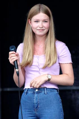 Lisa Marie Ramm live at the anniversary festival 750 years Bramfeld at the market place Bramfeld Hamburg, 15 08 2021 Foto:xgbrcix xFuturexImage