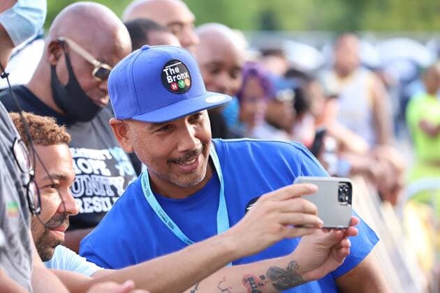 August 16, 2021, Bronx, New York, USA: Audience enjoys a hip hop concert in Orchard Beach, Bronx, New York, during NYC Homecoming Week, which runs from 14 to 22 August with more than 100 arts, culture, entertainment and community events in various parts of the city. Even at outdoor events, people must show proof of vaccination. Copyright: xJosexFranciscox