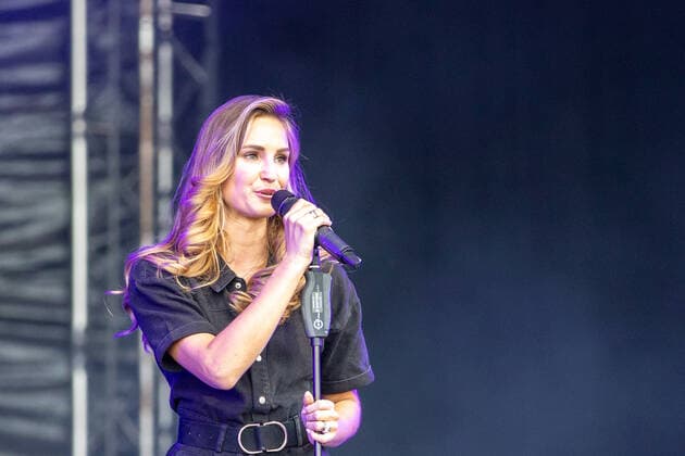 Bonn Bonn racket singer Ela, Daniela Tannenbaum as support act for Beatrice Egli at the concert on 15 08 2021 in Bonn Bonn Bonn racket singer Ela, Daniela Tannenbaum as support act for Beatrice Egli on 15 08 2021 in Bonn Location Kulturgarten Copyright: xGerhardxWingenderx xEibner-Pressefotox EP_GWR