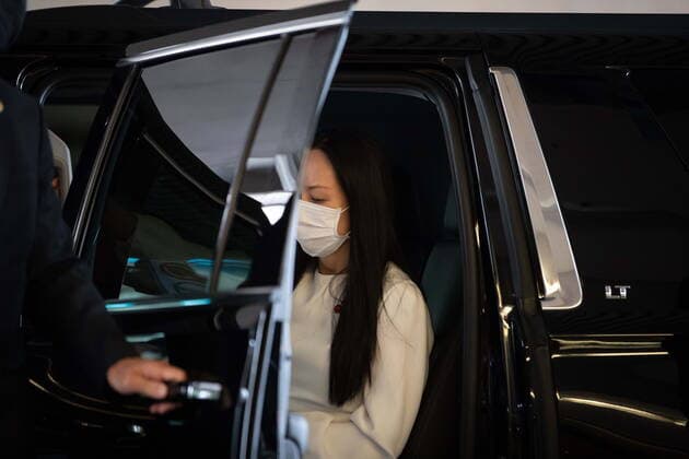 August 17, 2021, Vancouver, BC, Canada: Meng Wanzhou, chief financial officer of Huawei, arrives at B.C. Supreme Court to attend her extradition hearing, in Vancouver, on Tuesday, August 17, 2021. Vancouver Canada - ZUMAc35_ 20210817_zaf_c35_013 Copyright: xDarrylxDyckx