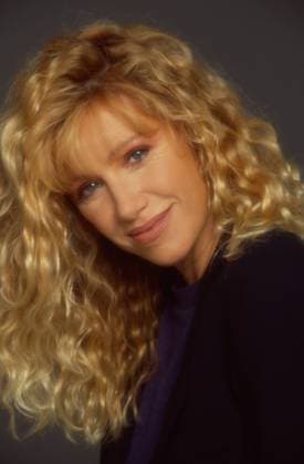 STEP BY STEP, Suzanne Somers, 1991-98. photo: Mario Casilli TV Guide courtesy Everett Collection Ref:TSDSTBY EC024 PUBLICATIONXNOTxINxCANxCHNxFRAxITAxJPNxNORxPOLxRUSxESPxUKxUSA Copyright: xx TSDSTBY EC024
