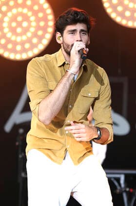 Alvaro Soler live at the Vor Deiner Tür Open Air at Cruise Center Steinwerder Hamburg, 17 08 2021 Foto:xC.xTamckex xFuturexImage