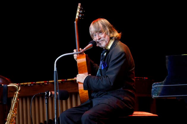 Helge Schneider live with his program Die Wiederkehr des blaugrünen Smaragdkäfers at the Bonner Kunst Rasen Bonn, 17 08 2021 Foto:xC.xHardtx xFuturexImage