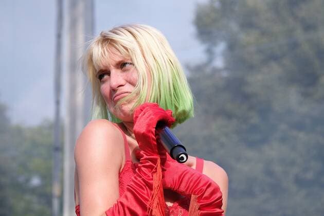 15 08 2021 xkhx Kassel, outdoor culture tent concert Alina Bianca Alli Neumann actress and singer