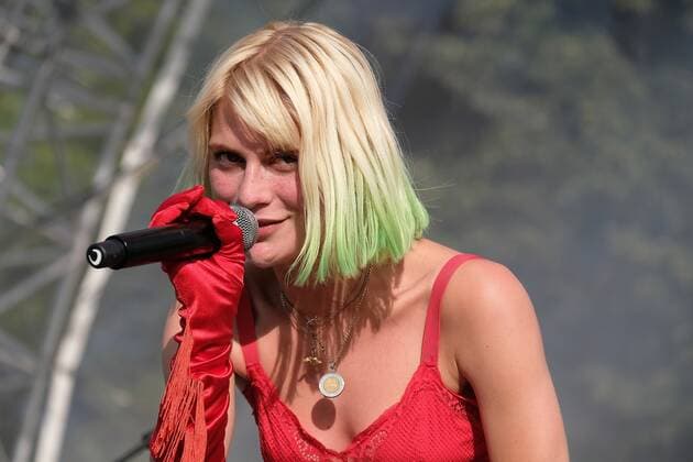 15 08 2021 xkhx Kassel, outdoor culture tent concert Alina Bianca Alli Neumann actress and singer