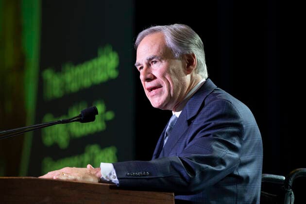 August 18, 2021, Austin, TX, United States: Governor GREG ABBOTT speaks without a mask to a group of Texas business leaders in Austin on August 9th, 2021 -- eight days before a positive COVID-19 test on August 17th. The governor, who is tested daily, is receiving Regeneron monoclonal antibody treatment and has no reported symptoms. Austin United States - ZUMAd150 20210818_znp_d150_010 Copyright: xBobxDaemmrichx