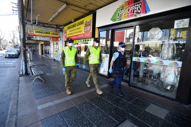 NSW CORONAVIRUS COVID19, NSW Police and Defence Force members on a compliance patrol at Campsie in Sydney, Thursday, August 19, 2021. NSW is racing to vaccinate as many people as quickly as it can as the daily COVID-19 case numbers spiral higher despite nearly eight weeks of lockdown. ( NO ARCHIVING, EDITORIAL USE ONLY, NO USE IN BOOKS WITHOUT CONSENT SYDNEY NSW AUSTRALIA  Copyright: xJOELxCARRETTx 20210819001567955613