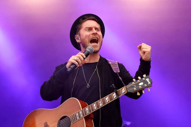 Johannes Oerding live at the BonnLive Kulturgarten Open Air 2021 in the Rheinaue Bonn, 18 08 2021 Foto:xC.xHardtx xFuturexImage