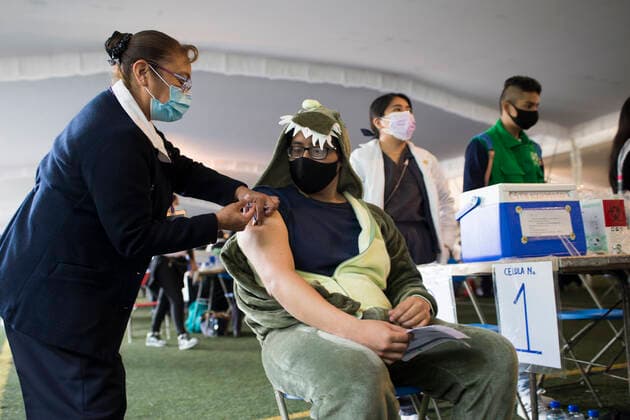 Coronavirus Vaccination In Mexico Free application of the first dose of the Pfizer vaccine against COVID-19, for people from 18 to 29 years old who live in the Xochimilco boroug, in Mexico City, Mexico, on August 19, 2021 Mexico City Mexico leyva-notitle210819_npJnq  Copyright: xCristianxLeyvax