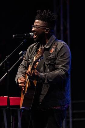 With the title Call You Home Kelvin Jones has his breakthrough in 2014 Kelvin Jones live at the Jazz Joy in Worms Worms Jazz Joy Rheinland Pfalz