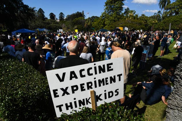 Coronavirus in Australien, Anti-Lockdown Protest in Brisbane ANTI LOCKDOWN PROTEST BRISBANE, Protesters gather for a National Rally for Peace, Freedom and Human Rights at the Botanic Gardens in Brisbane, Saturday, August 21, 2021. ( NO ARCHIVING, EDITORIAL USE ONLY, NO USE IN BOOKS WITHOUT CONSENT BRISBANE QLD AUSTRALIA  Copyright: xDAVExHUNTx 20210821001568399219