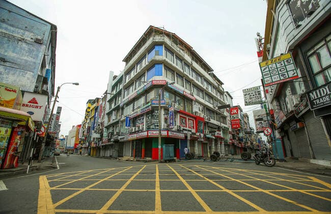 August 21, 2021, colombo, Sri Lanka: A general view shows closed shops along a deserted street during a nationwide 10-days lockdown imposed to curb the spread of Covid-19 coronavirus in Colombo, Sri Lanka on August 21, 2021. colombo Sri Lanka. - ZUMAd152 20210821_znp_d152_010 Copyright: xPradeepxDambaragex