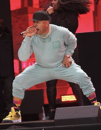 August 21, 2021, New York, USA: LL COOL J & Friends performing live during The WE LOVE NYC: The Homecoming Concert taking place at the great Central Park lawn in New York that anticipates a prosperous post-pandemic future for New York City. Fans are allowed to watch but with proof of vaccination or COVID PCR (Polymerase Chain Reaction) test taken within 72 hours prior to the event. This concert is to round up the Hip Hop concerts, movies, cultural activities that started all around the city since last week.  Copyright: xNiyixFotex
