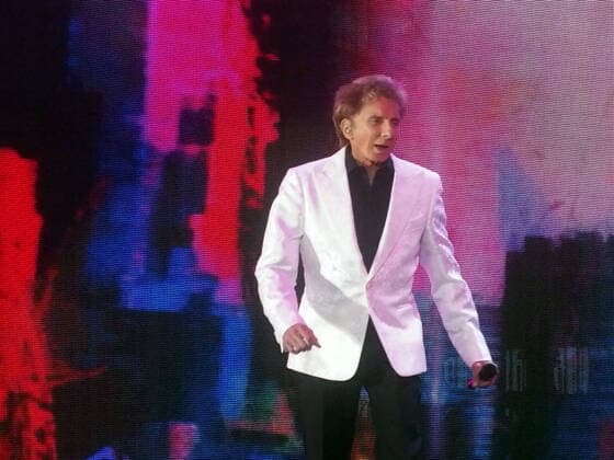 August 21, 2021, New York, New York, USA: New York,The Outer Rainband of Hurricane Henri prompted the premature end of the concert Ã¢â‚¬oeWE LOVE NYC: The Homecoming Concert produced by New York City, Clive Davis and Live Nation. .The concert featured music icons and contemporary artists spanning musical and entertainment genres. The outer band of Hurricane Henri prompted the premature end of the concert. Barry Manilow New York USA - ZUMAct2_ 20210821_zaf_ct2_180 Copyright: xBrucexCotlerx