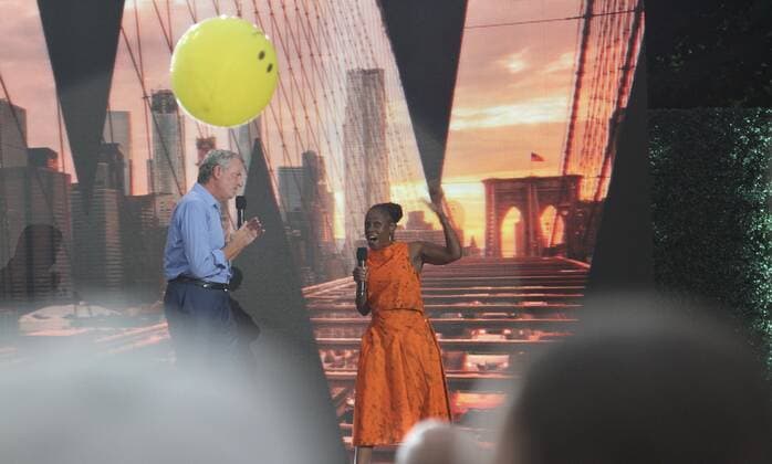 Bill de Blasio & Schumer at WE LOVE NYC: The Homecoming Concert at Central Park. Bill de Blasio & Schumer at WE LOVE NYC: The Homecoming Concert at Central Park. August 21, 2021, New York, USA: Mayor of New York City, Bill de Blasio, Senate Leader, Chuck Schumer, Clive Davis of Live Nation responsible for the Homecoming Concert, CNN anchor , Don Lemon and Comedian TV Host, Steven Colbert during The WE LOVE NYC: The Homecoming Concert taking place at the great Central Park lawn in New York that anticipates a prosperous post-pandemic future for New York City. Fans are allowed to watch but with proof of vaccination or COVID PCR (Polymerase Chain Reaction) test taken within 72 hours prior to the event. This concert is to round Copyright: xNiyixFotex