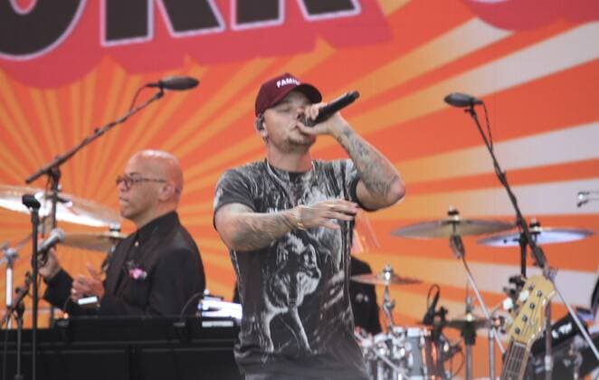 Kane Brown performs at WE LOVE NYC: The Homecoming Concert at Central Park. August 21, 2021, New York, USA: Kane Brown performing live during The WE LOVE NYC: The Homecoming Concert taking place at the great Central Park lawn in New York that anticipates a prosperous post-pandemic future for New York City. Fans are allowed to watch but with proof of vaccination or COVID PCR (Polymerase Chain Reaction) test taken within 72 hours prior to the event. This concert is to round up the Hip Hop concerts, movies, cultural activities that started all around the city since last week. (Foto: Niyi Fote TheNews2 imago images) Kane Brown performs at WE LOVE NYC: The Homecoming Concert at Central Park.  Copyright: xNiyixFotex