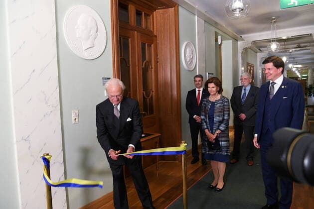King Carl Gustaf , Queen Silvia and the Speaker of the Riksdag, Andreas Norlén, at the unveiling of H M The King s portrait medallion in the Riksdag building in Stockholm, Sweden, on August 23, 2021 STOCKHOLM Sweden x10080x,  Copyright: xFredrikxSandberg TTx SWEDEN KING S PORTRAIT MEDALLION