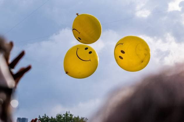 August 22, 2021, New York, New York, us: Hope is in the in the air as smiley balloons were being tossed around at the NYC Homecoming Concert in Central Park. The We Love NY Concert celebrating the comeback of NYC was organized by music executive Clive Davis featuring superstars of the entertainment world. Unfortunately it was cancelled after a few hours when lighning and thunder arrived. New York us - ZUMAh156 20210822_znp_h156_001 Copyright: xMiloxHessx