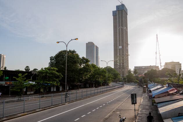Sri Lanka: Third wave lockdown Pettah, the Commercial hub of Colombo, turned into a ghost town duringa nationwide 10-day lockdown imposed to curb the spread of Covid-19 coronavirus third waveon Colombo, Sri Lanka colombo Western Sri Lanka Copyright: VimukthixEmbuldeniya