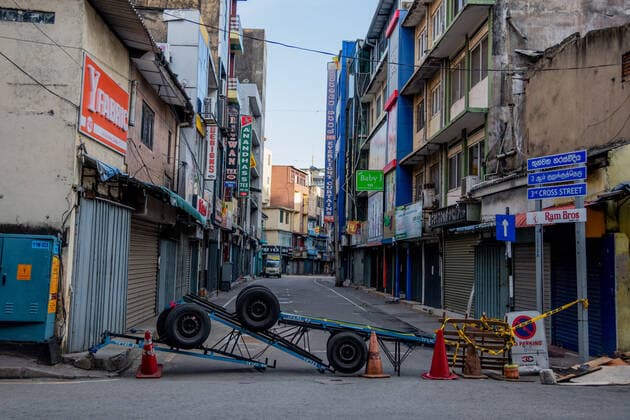 News Bilder des Tages Sri Lanka: Third wave lockdown Pettah, the Commercial hub of Colombo, turned into a ghost town duringa nationwide 10-day lockdown imposed to curb the spread of Covid-19 coronavirus third waveon Colombo, Sri Lanka colombo Western Sri Lanka Copyright: VimukthixEmbuldeniya