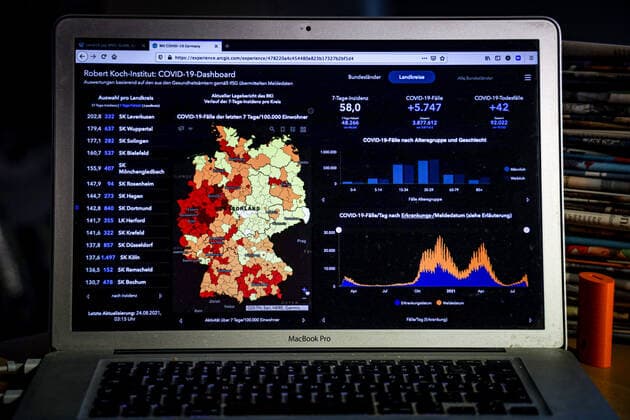 Coronavirus in Germany Covid 19 Dashboard of the Robert Koch Institute 24 08 2021 Robert Koch Institute 7 days Incidence 58.0 7 days Number of cases 48 266 COVID 19 cases 3 877 612 Addition of 5 747 compared to the previous day COVID 19 deaths 92 022 Addition of 42 compared to the previous day