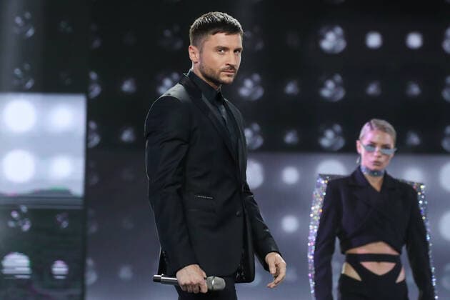 SOCHI, RUSSIA â€“ AUGUST 24, 2021: Singer Sergei Lazarev performs at a concert as part of the New Wave 2021 International Contest for Young Pop Singers. Vyacheslav Prokofyev TASS  TS10DA0C