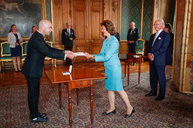 King Carl Gustaf and Queen Silvia present the Prince Eugene Medal to architect Marten Claesson during a ceremony at Stockholm Palace in Stockholm, Sweden, on August 25, 2021 STOCKHOLM Sweden x10430x,  Copyright: xChristinexOlsson TTx PRINCE EUGEN MEDAL