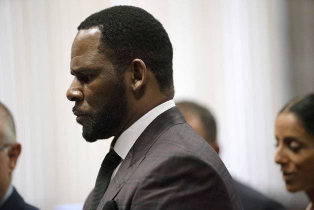 August 20, 2021: R. Kelly appears at a hearing regarding charges against him in Illinois before Judge Lawrence Flood at the Leighton Criminal Court Building in Chicago on June 26, 2019. - ZUMAm67_ 20210820_zaf_m67_030 Copyright: xE.xJasonxWambsgansx