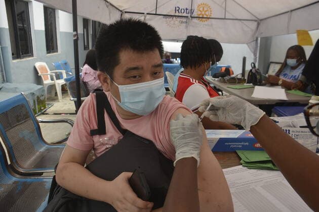 Virus Outbreak Nigeria A man looks as he receives a jab the Moderna Covid-19 corononavirus vaccination at the Oregun Primary Health Care Center in Ikeja capital of Lagos on August 25, 2021. Lagos State government began a second phase of Covid-19 vaccinations across the state, amid an upsurge in cases of the delta variant across the country. Lagos Nigeria jaiyeola-notitle210825_npZc3  Copyright: xOlukayodexJaiyeolax