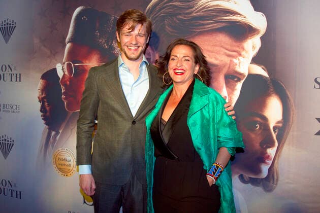Bilder des Jahres 2021, Entertainment 08 August Entertainment Themen der Woche KW34 Lucas Till und Nicole Ansari-Cox bei der Premiere des Kinofilms Son of the South im Kino Babylon. Berlin, 25.08.2021 *** Lucas Till and Nicole Ansari Cox at the premiere of the movie Son of the South at the cinema Babylon Berlin, 25 08 2021 Foto:xC.xBehringx xFuturexImage