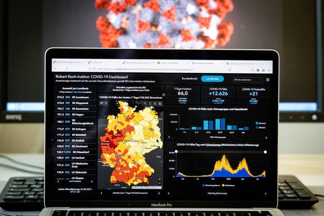 Coronavirus in Germany Covid 19 Dashboard of the Robert Koch Institute 26 08 2021 Robert Koch Institute 7 days Incidence 66.0 7 days Number of cases 54 856 COVID 19 cases 3 901 799 Addition of 12 626 compared to previous day COVID 19 deaths 92 082 Addition of 21 compared to previous day