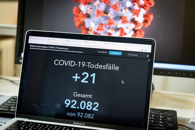 Coronavirus in Germany Covid 19 Dashboard of the Robert Koch Institute 26 08 2021 Robert Koch Institute 7 days Incidence 66.0 7 days Number of cases 54 856 COVID 19 cases 3 901 799 Addition of 12 626 compared to previous day COVID 19 deaths 92 082 Addition of 21 compared to previous day