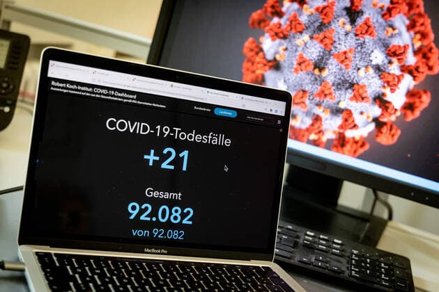 Coronavirus in Germany Covid 19 Dashboard of the Robert Koch Institute 26 08 2021 Robert Koch Institute 7 days Incidence 66.0 7 days Number of cases 54 856 COVID 19 cases 3 901 799 Addition of 12 626 compared to previous day COVID 19 deaths 92 082 Addition of 21 compared to previous day