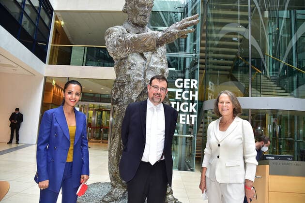 Gustav Heinemann Bürgerpreis 2021 Sawsan Mohammed Chebli, Elias Dray, Christina Rau, award ceremony of the Gustav Heinemann Bürgerpreis in the atrium of the Willy Brandt Haus in Berlin on 26 08 2021 Photopress Mueller