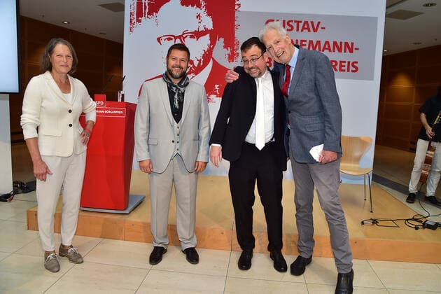 Gustav Heinemann Citizen Award 2021 Christina Rau, Henning Scherf, Ender Cetin, Imam , Elias Dray, Henning Scherf Presentation of the Gustav Heinemann Citizen Award in the Atrium of the Willy Brandt House in Berlin on 26 08 2021 Photopress Mueller
