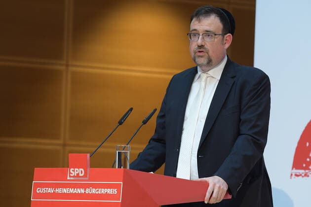 Gustav Heinemann Bürgerpreis 2021 Elias Dray Award of the Gustav Heinemann Bürgerpreis in the Atrium of the Willy Brandt Haus in Berlin on 26 08 2021 Photopress Mueller