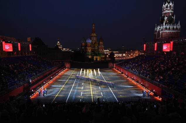 Russia Military Music Festival Rehearsal 6634074 26.08.2021 Participants perform during a rehearsal for the Spasskaya Tower International Military Music Festival in Red Square in Moscow, Russia. Vladimir Pesnya Sputnik Moscow Russia  Copyright: xVladimirxPesnyax