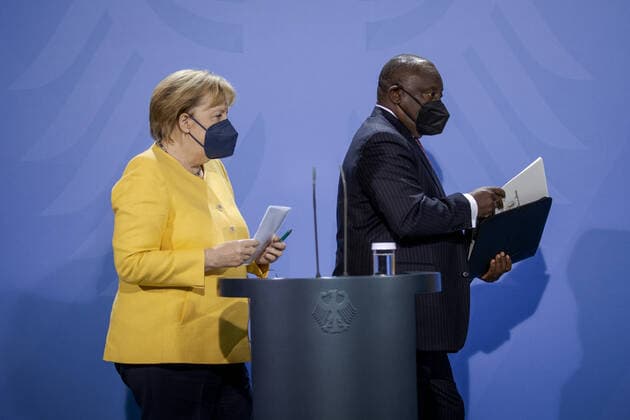 Federal Chancellor Angela Merkel, CDU, L photographed during a joint press briefing with Cyril Ramaphosa, President of the Republic of South Africa, not pictured here and Felix Tshisekedi, Chairman of the African Union, R at the Federal Chancellery in Berlin, 27 08 2021 Berlin Germany Copyright: xJaninexSchmitz photothek.dex