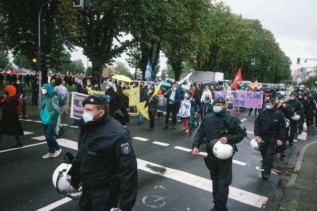 Bilder des Jahres 2021, News 08 August News Themen der Woche KW34 News Bilder des Tages Protest Over Assembly Act NRW In Dusseldorf general overall of Protest over Assembly Act NRW in Duesseldorf, Germany on August 28, 2021 Dusseldorf Germany tang-notitle210828_npYEm  Copyright: xYingxTangx
