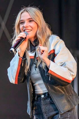 Esther Graf live at Vor Deiner Tür Open Air at Steigerwaldstadion Erfurt, 28 08 2021 Foto:xM.xKremerx xFuturexImage