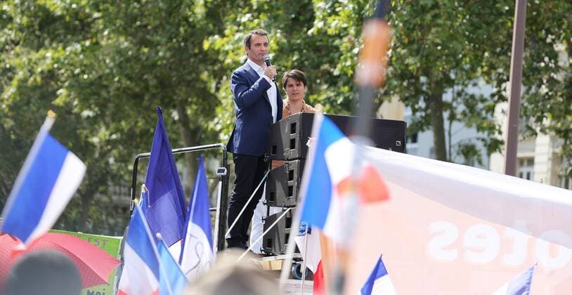 Manifestation Anti pass sanitaire en presence de Florian Philippot a Paris NEWS: Manifestation Anti pass sanitaire - Paris -29 08 2021 JonathanRebboah Panoramic  PESRK24022012