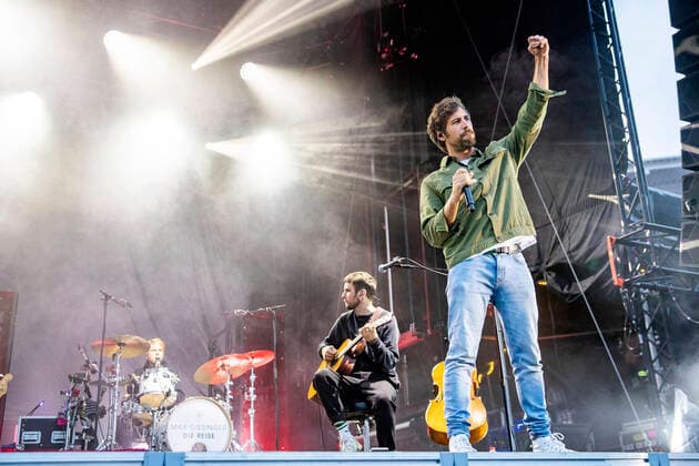 Max Giesinger live at the Vor Deiner Tür Open Air at Steigerwaldstadion Erfurt, 29 08 2021 Foto:xM.xKremerx xFuturexImage