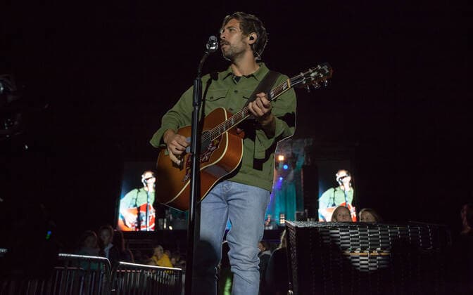 Max Giesinger Strandkorb Open Air Max Giesinger Strandkorb Open Air in Wetzlar at the Festplatz Finsterloh Wetzlar Strandkorb Open Air Hessen