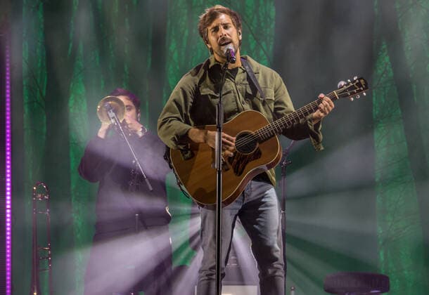 Max Giesinger Strandkorb Open Air Max Giesinger Strandkorb Open Air in Wetzlar at the Festplatz Finsterloh Wetzlar Strandkorb Open Air Hessen